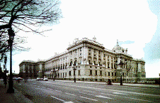 Madrid. Noord en oost gevel van Koninklijk Paleis